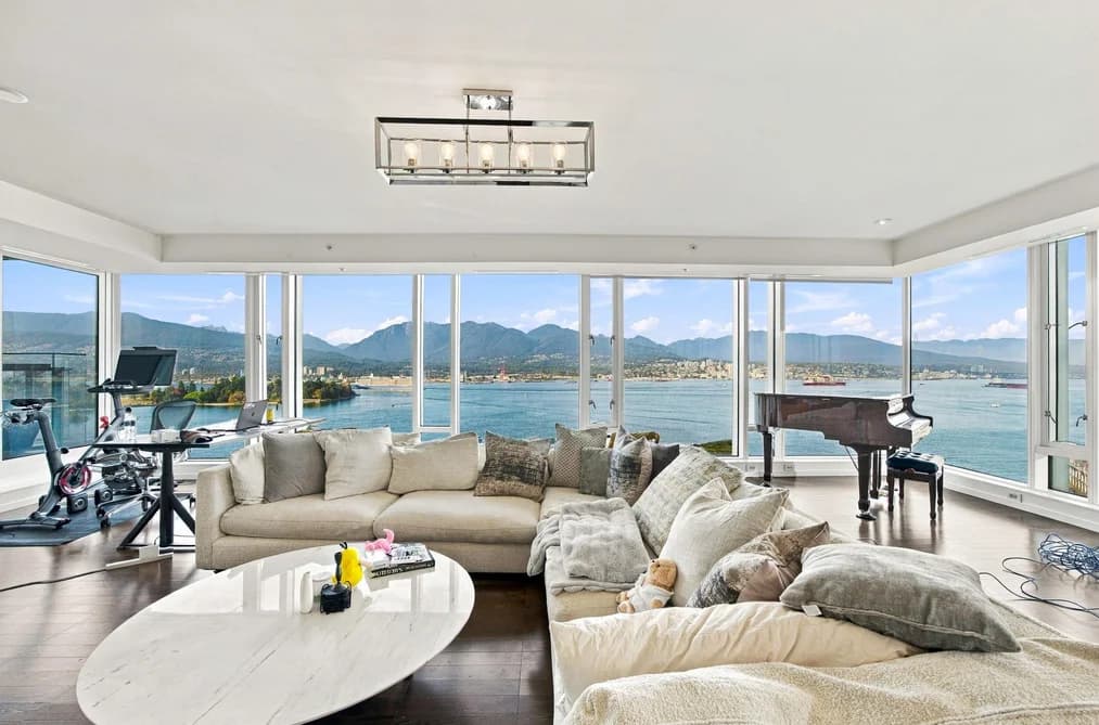 2301 1011 W CORDOVA STREET, Vancouver, BC — Residential for Sale - Photo 2