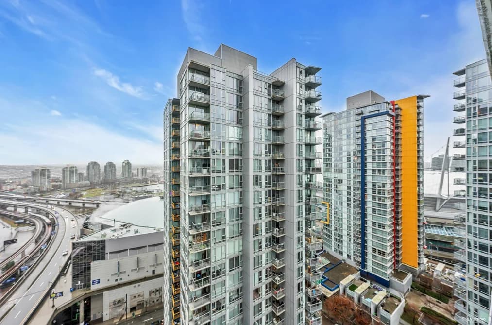2301 602 CITADEL PARADE, Vancouver, BC — Residential for Sale - Photo 2