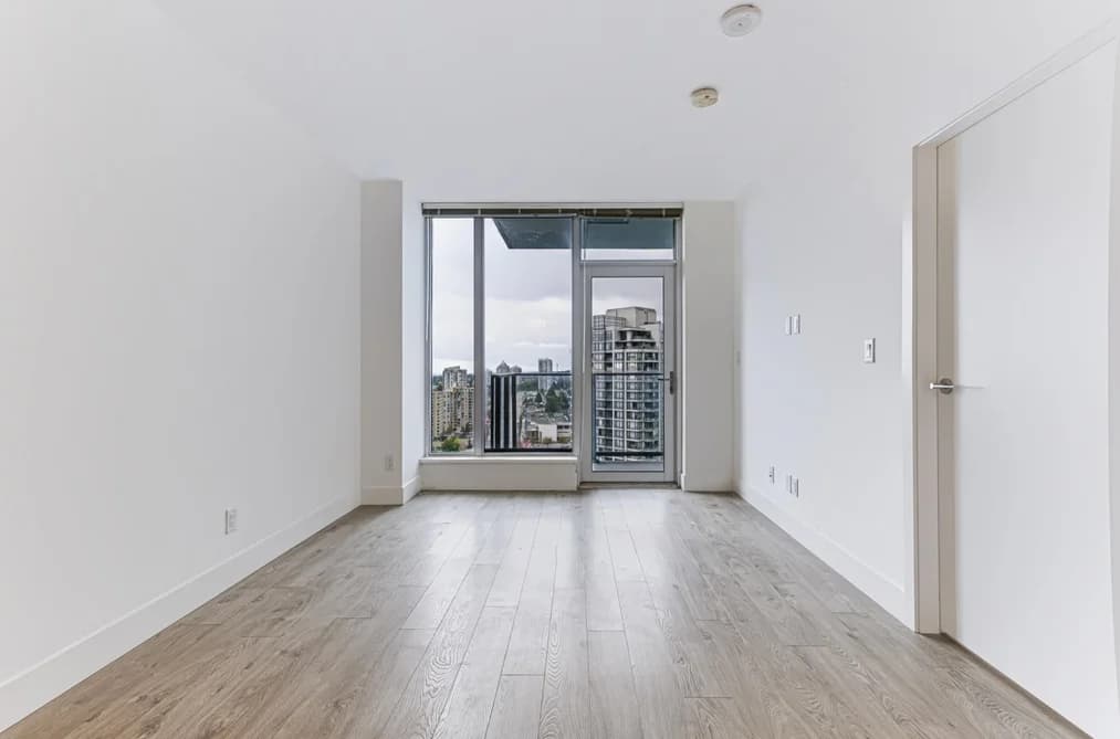 2301 7388 KINGSWAY, Burnaby, BC — Residential for Sale - Photo 2