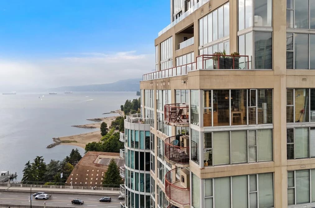 2302 1000 BEACH AVENUE, Vancouver, BC — Residential for Sale - Photo 2