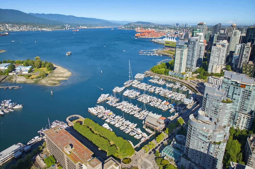 2303 620 CARDERO STREET, Vancouver, BC — Residential for Sale - Photo 2
