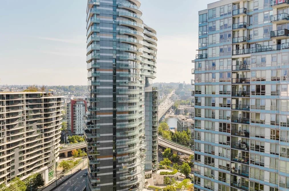2305 928 BEATTY STREET, Vancouver, BC — Residential for Sale - Photo 2