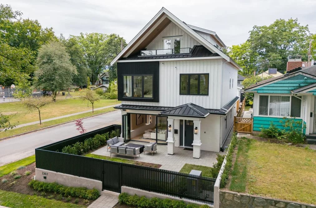2307 E 3RD AVENUE, Vancouver, BC — Residential for Sale - Main Photo