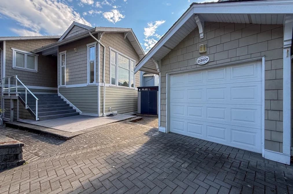 2307 MARINE DRIVE, West Vancouver BC V7V 1K9 - Photo 1