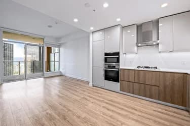 Condo for sale at 2309 6511 Sussex Avenue Burnaby British Columbia - MLS: R3056665