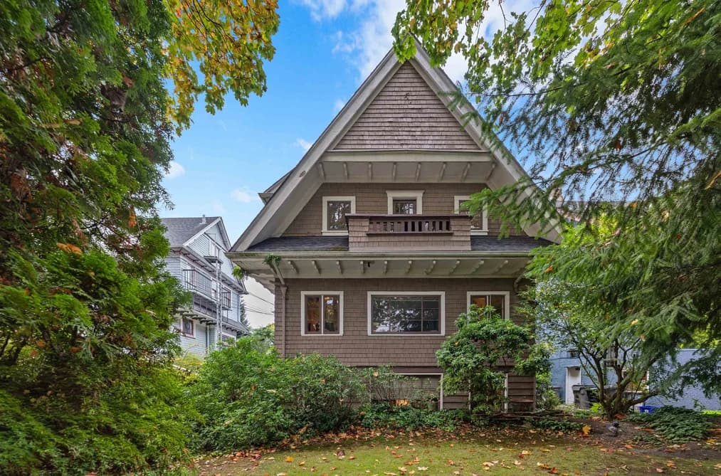 2315 W 6th Avenue, Vancouver, BC - House for Sale - Main Photo 2315 W 6th Avenue, Vancouver, BC - House for Sale - Main Photo