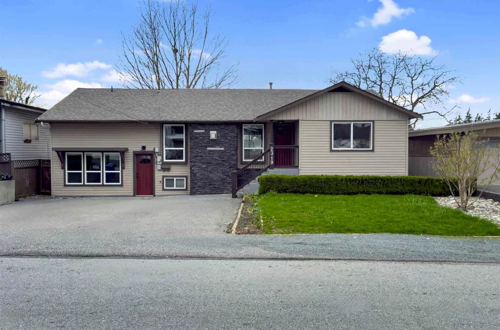 2319 HEMLOCK STREET, Abbotsford, BC — Residential for Sale - Main Photo