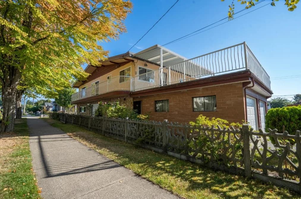 232 MACDONALD AVENUE, Burnaby, BC — Residential for Sale - Photo 2