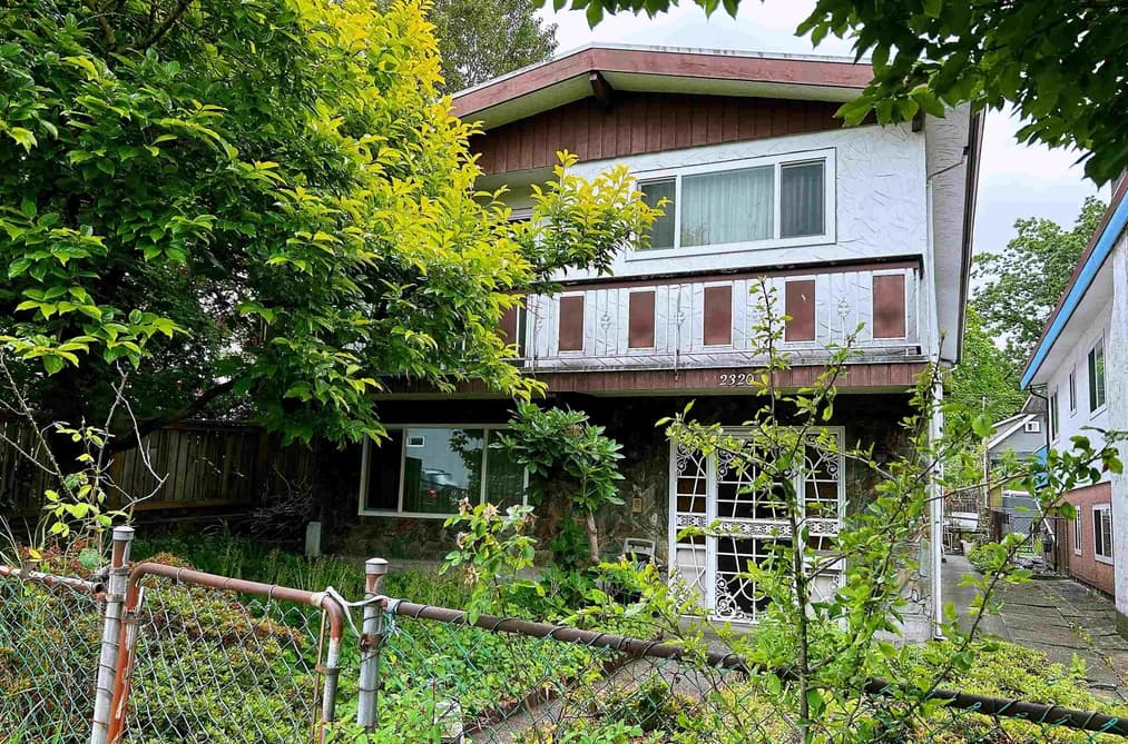 2320 E 1ST AVENUE, Vancouver, BC — Residential for Sale - Photo 2