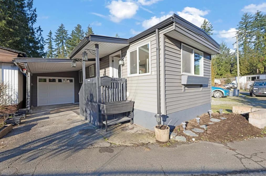 23206 CALVIN CRESCENT, Maple Ridge, BC — Residential for Sale - Photo 2