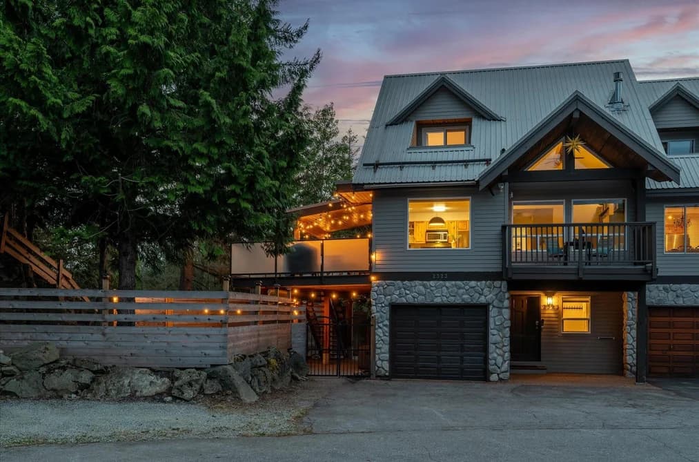 2323 ASPEN COURT, Whistler, BC — Residential Income for Sale - Main Photo