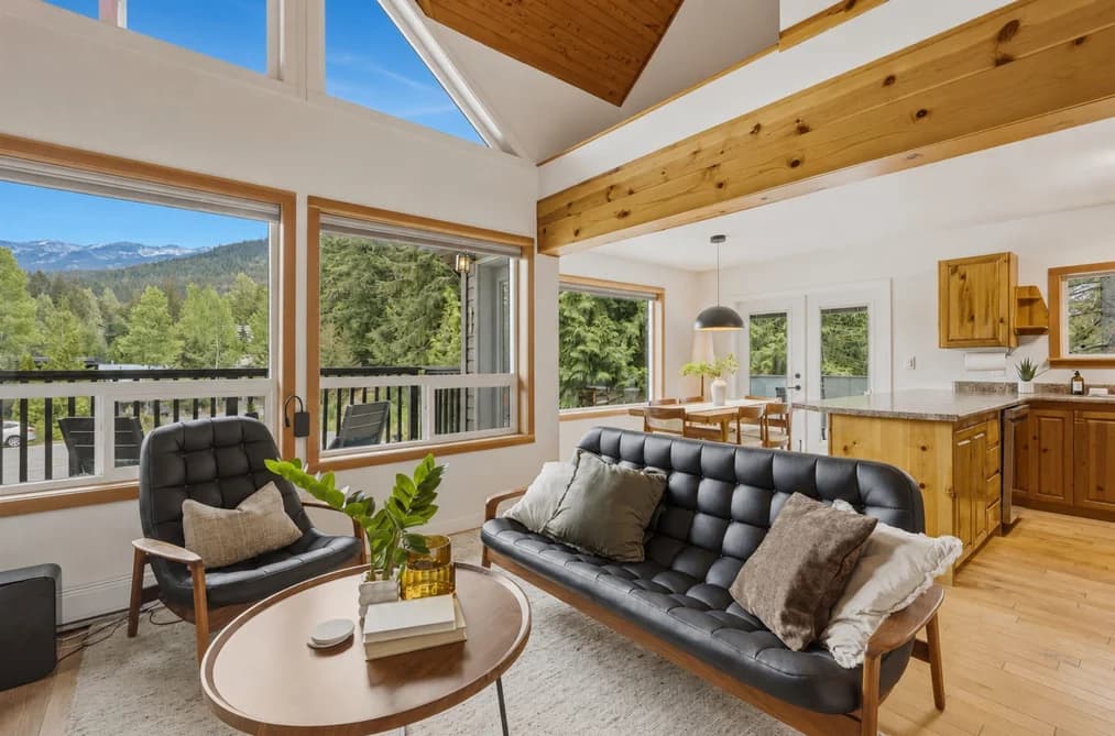 2323 ASPEN COURT, Whistler, BC — Residential Income for Sale - Main Photo