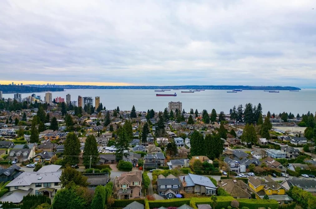 2338 OTTAWA AVENUE, West Vancouver, BC — Residential for Sale - Main Photo