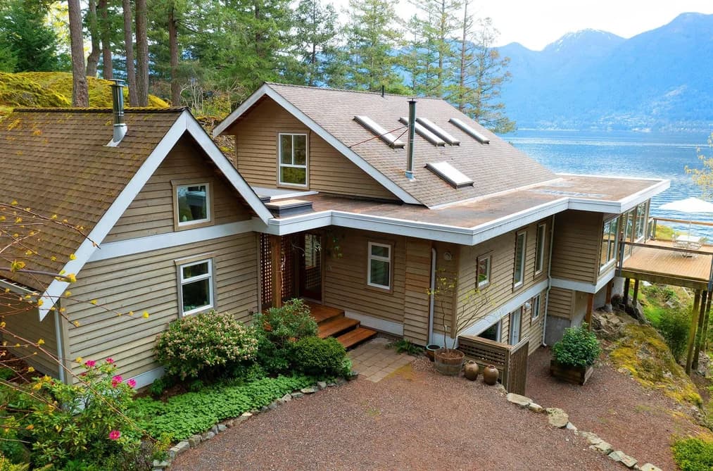 234 DAVID ROAD, Bowen Island, BC — Residential for Sale - Photo 2