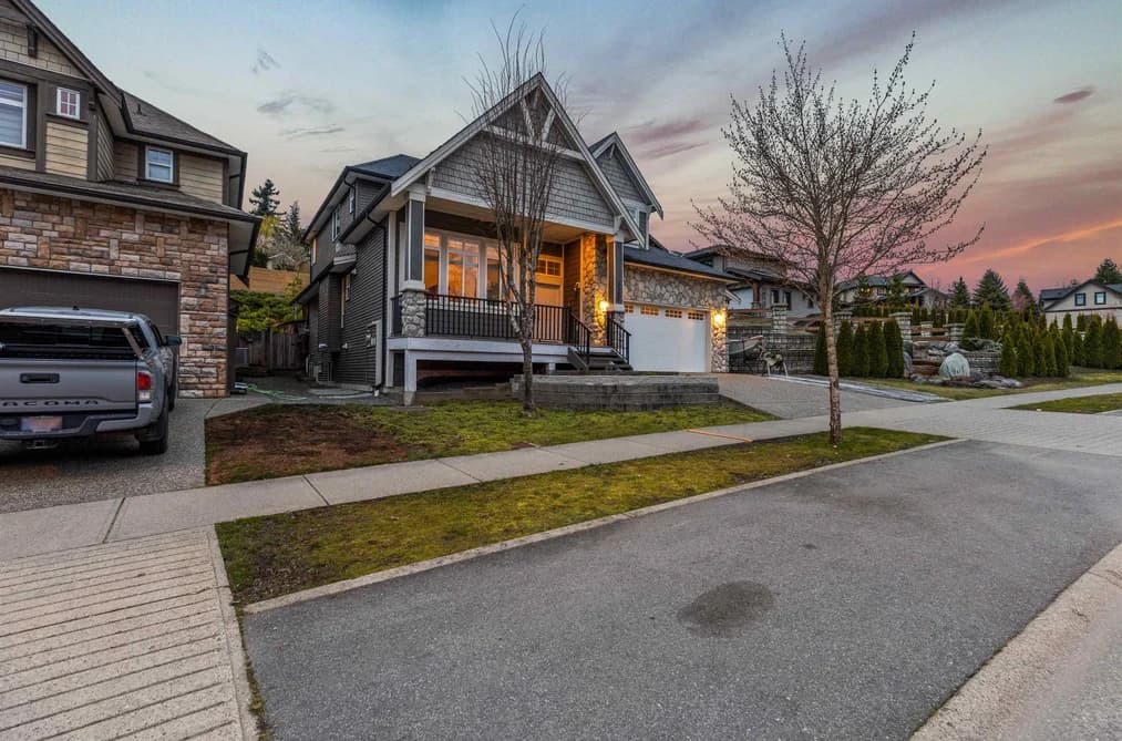 2355 MERLOT BOULEVARD, Abbotsford, BC — Residential for Sale - Photo 2
