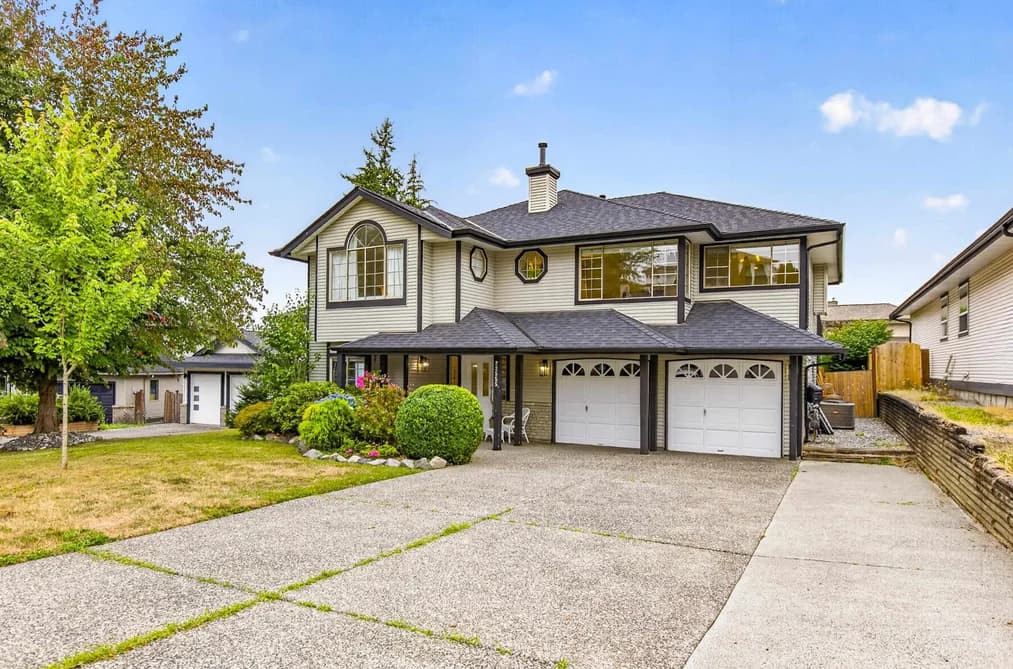 23555 108 AVENUE, Maple Ridge, BC — Residential for Sale - Photo 2