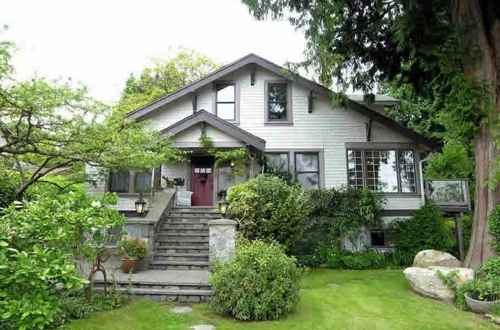 2356 Chesterfield Avenue, North Vancouver, BC - House for Sale - Main Photo 2356 Chesterfield Avenue, North Vancouver, BC - House for Sale - Main Photo