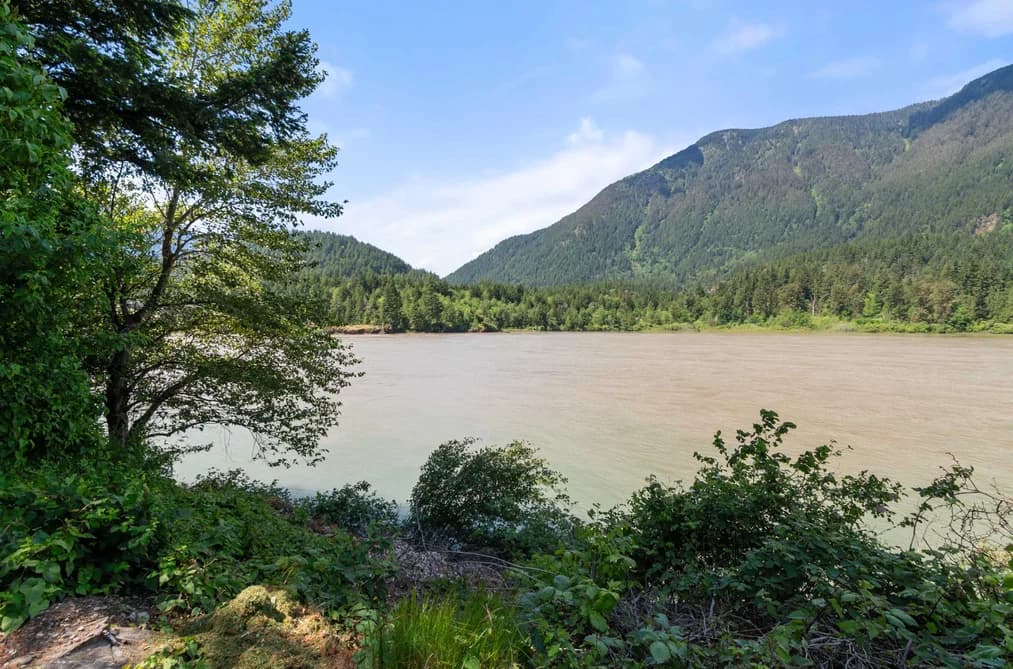 236 WATER AVENUE, Hope, BC — Residential for Sale - Photo 2