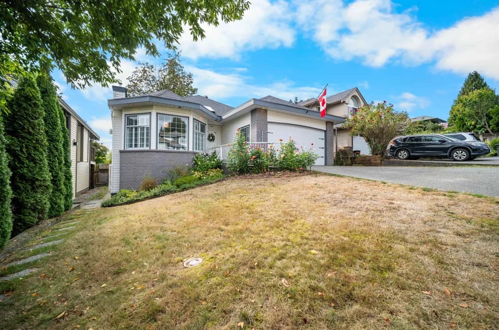 23659 TAMARACK LANE, Maple Ridge, BC — Residential for Sale - Photo 2