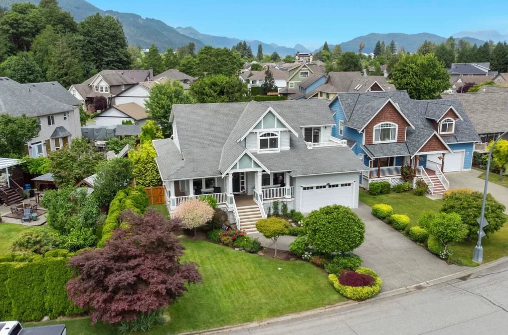237 BALSAM AVENUE, Harrison Hot Springs, BC — Residential for Sale - Photo 2