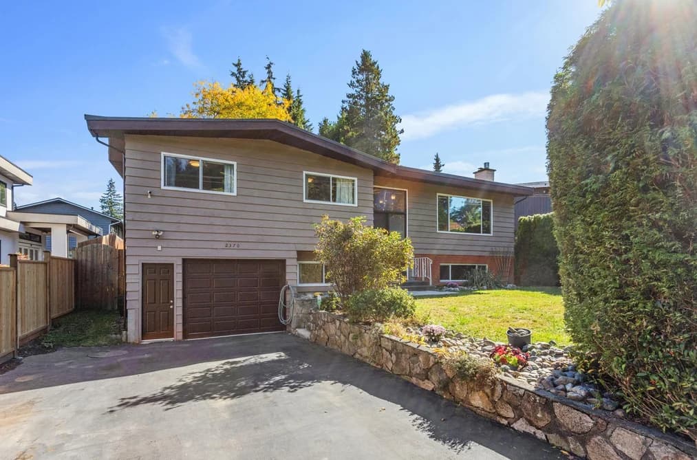 2370 MOUNTAIN HIGHWAY, North Vancouver, BC — Residential for Sale - Photo 2
