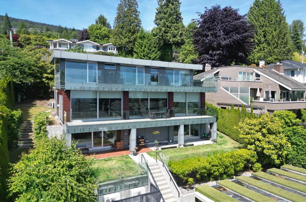 2370 PALMERSTON AVENUE, West Vancouver, BC — Residential for Sale - Photo 2