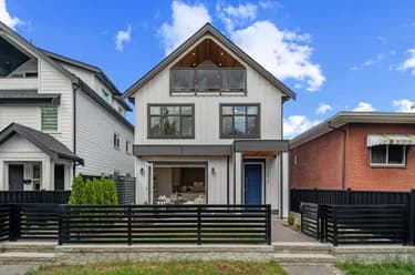 Half Duplex for sale at 2371 Adanac Street Vancouver British Columbia - MLS: R3131246