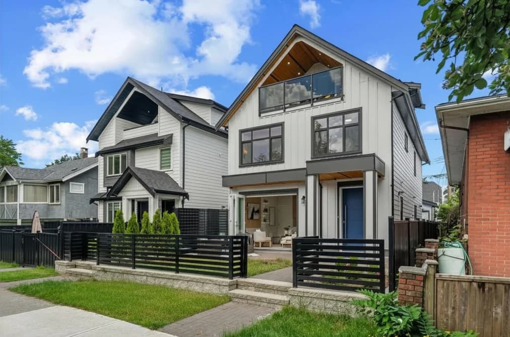 2371 ADANAC STREET, Vancouver, BC — Residential for Sale - Photo 2