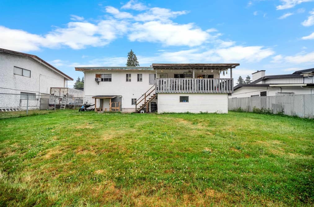 2371 BEAVER STREET, Abbotsford, BC — Residential for Sale - Photo 2