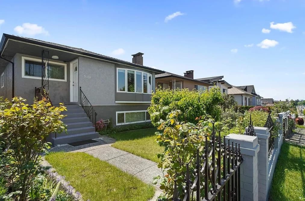 2374 E 33RD AVENUE, Vancouver, BC — Residential for Sale - Main Photo