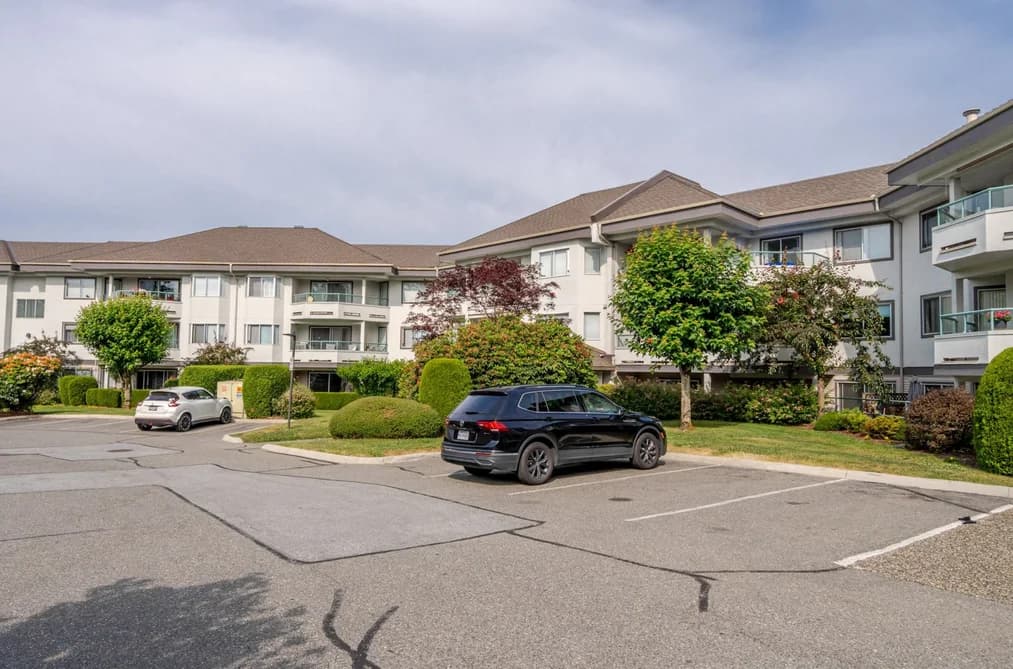 238 2451 GLADWIN ROAD, Abbotsford, BC — Residential for Sale - Photo 2