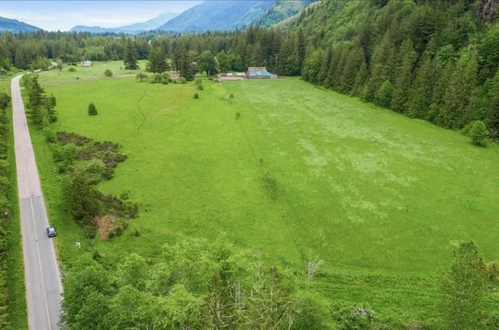 238 MAPLE FALLS ROAD, Cultus Lake, BC — Residential for Sale - Main Photo