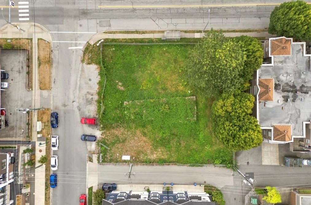 2381 SHAUGHNESSY STREET, Port Coquitlam, BC — Land for Sale - Photo 2
