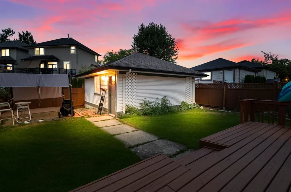 23829 KANAKA WAY, Maple Ridge, BC — Residential for Sale - Photo 2