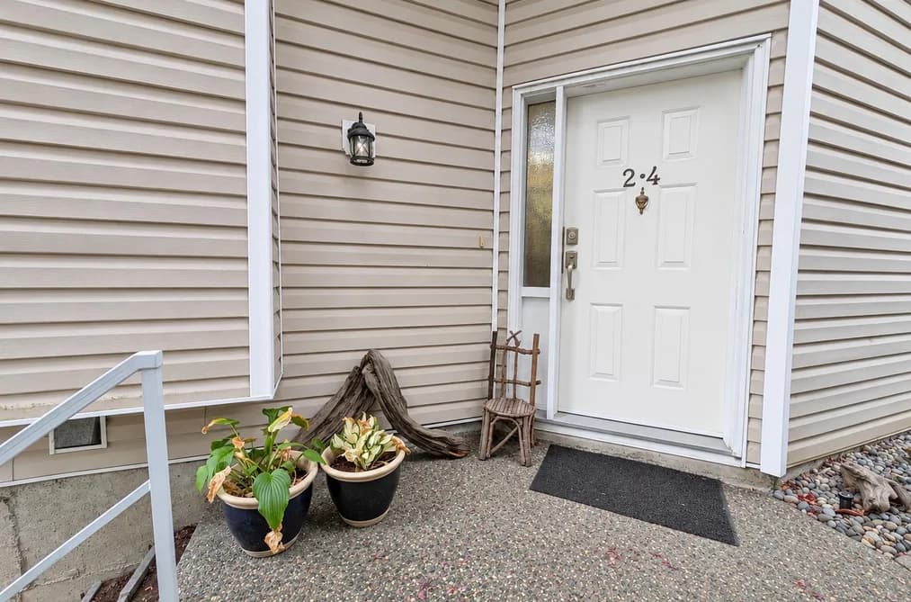 24 22555 116 AVENUE, Maple Ridge, BC — Residential for Sale - Photo 2