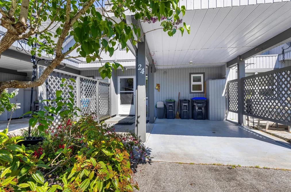 24 5761 WHARF AVENUE, Sechelt, BC — Residential for Sale - Photo 2