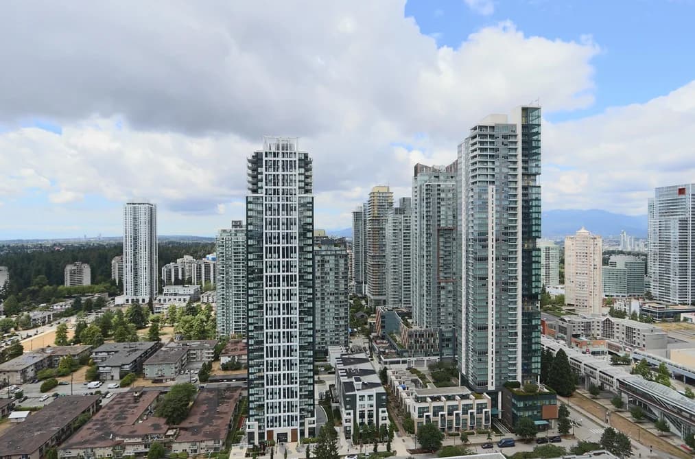 2401 6608 SUSSEX AVENUE, Burnaby, BC — Residential for Sale - Photo 2