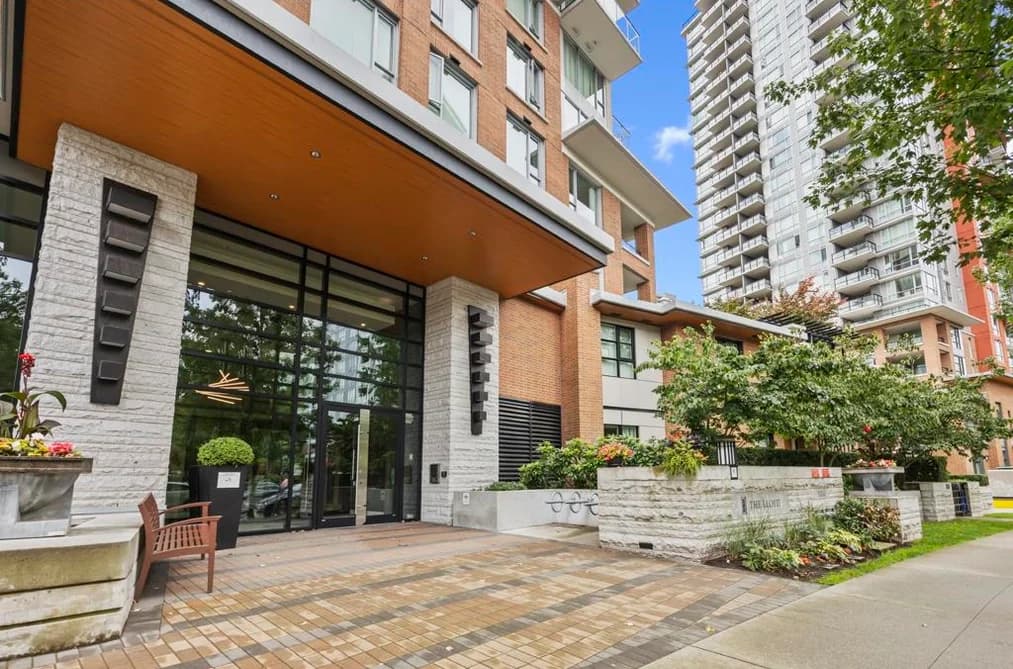 2404 3100 WINDSOR GATE, Coquitlam, BC — Residential for Sale - Photo 2