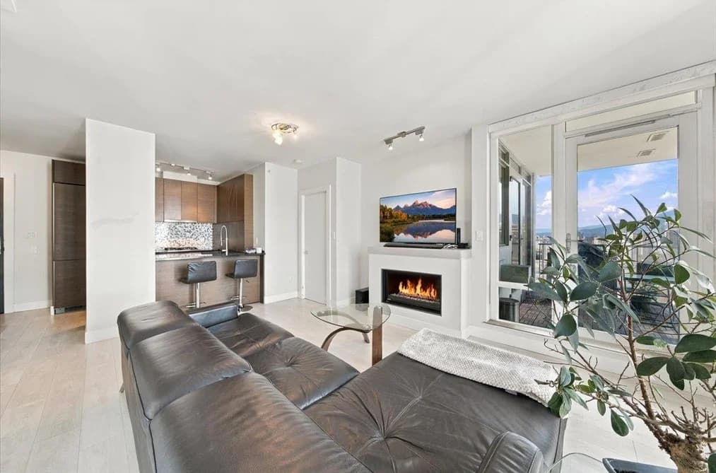2404 565 SMITHE STREET, Vancouver, BC — Residential for Sale - Main Photo