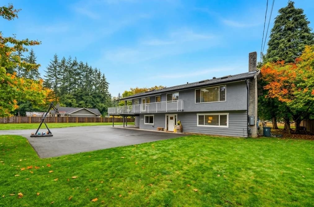 24061 55 AVENUE, Langley, BC — Residential for Sale - Photo 2