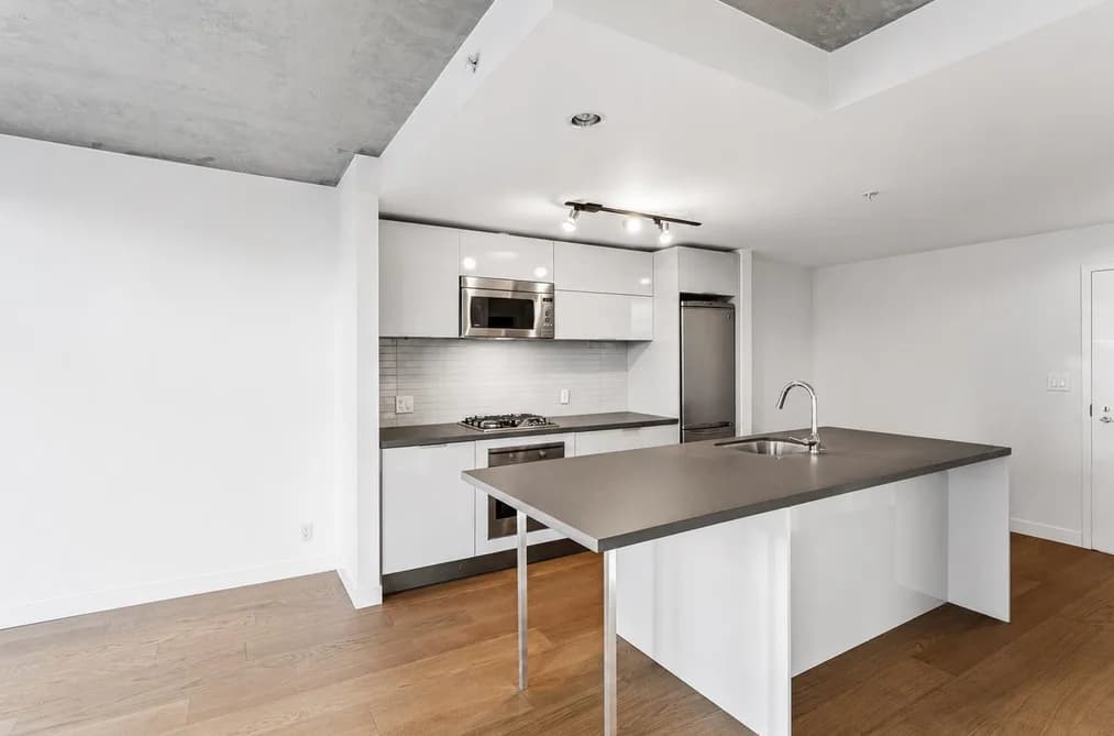 2408 108 W CORDOVA STREET, Vancouver, BC — Residential for Sale - Photo 2