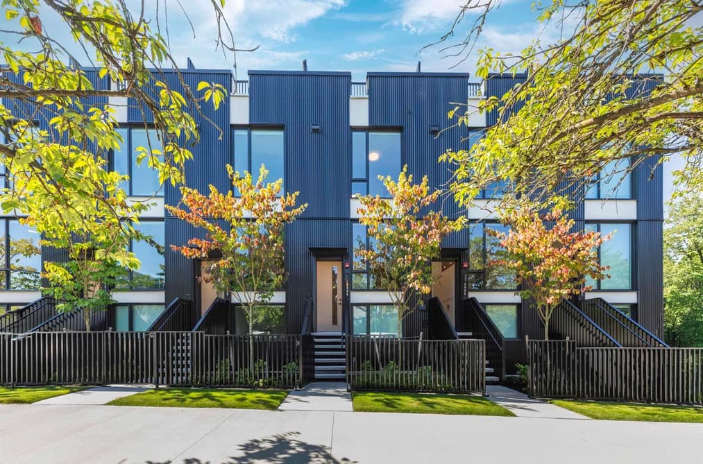 2408 E 12TH AVENUE, Vancouver, BC — Residential for Sale - Photo 2