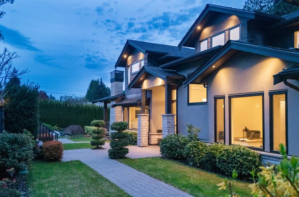 2408 MATHERS AVENUE, West Vancouver, BC — Residential for Sale - Main Photo