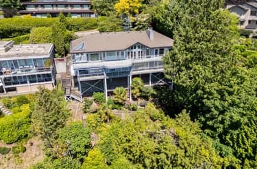 House for sale at 2408 SW Marine Drive Vancouver British Columbia - MLS: R3131441