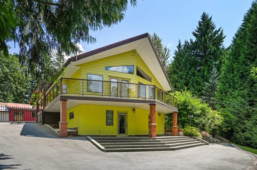 24089 LOUGHEED HIGHWAY, Maple Ridge, BC — Residential for Sale - Main Photo