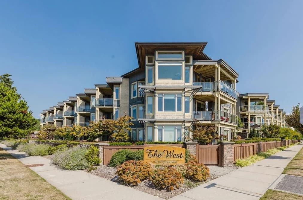 241 5160 DAVIS BAY ROAD, Sechelt, BC — Residential for Sale - Main Photo
