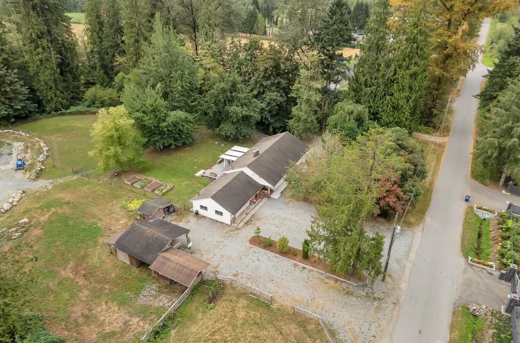 24320 116 AVENUE, Maple Ridge, BC — Residential for Sale - Photo 2
