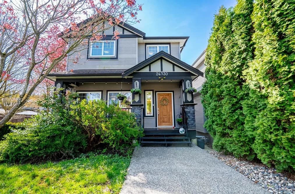 24330 102 AVENUE, Maple Ridge, BC — Residential for Sale - Photo 2
