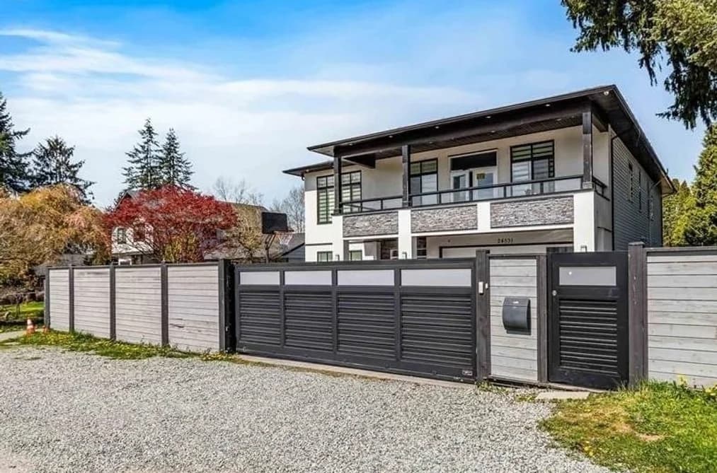 24531 DEWDNEY TRUNK ROAD, Maple Ridge, BC — Residential for Sale - Photo 2