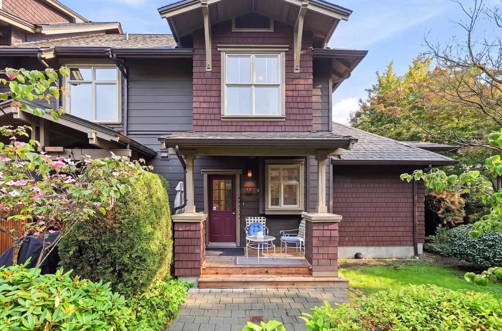 246 600 PARK CRESCENT, New Westminster, BC — Residential for Sale - Main Photo